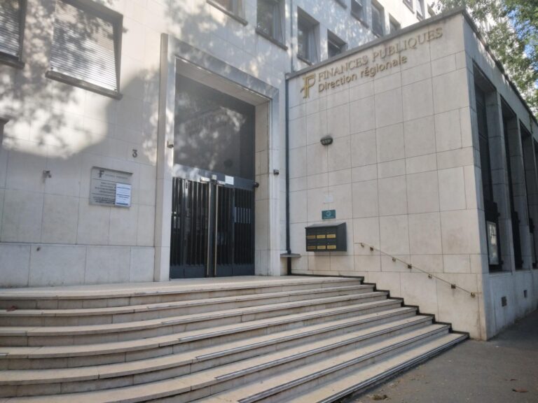 Quels services propose le Centre des Finances Publiques à Lyon 8 batiment du centre des finances publiques lyon