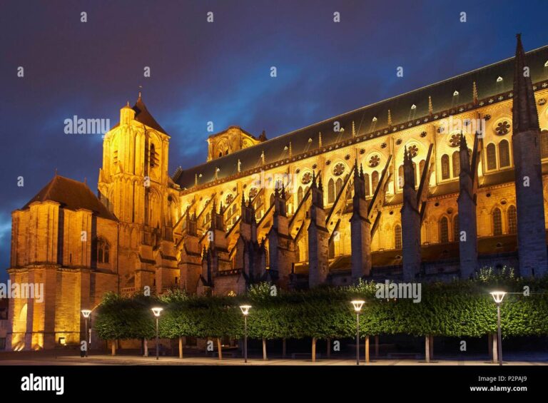 cathedrale saint etienne de bourges en lumiere
