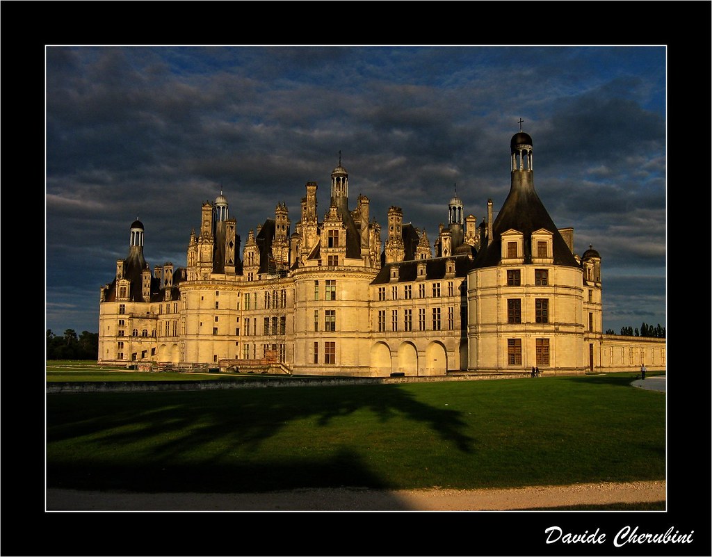Que faire et visiter dans le Centre-Val de Loire 1 chateau de chambord au coucher du soleil