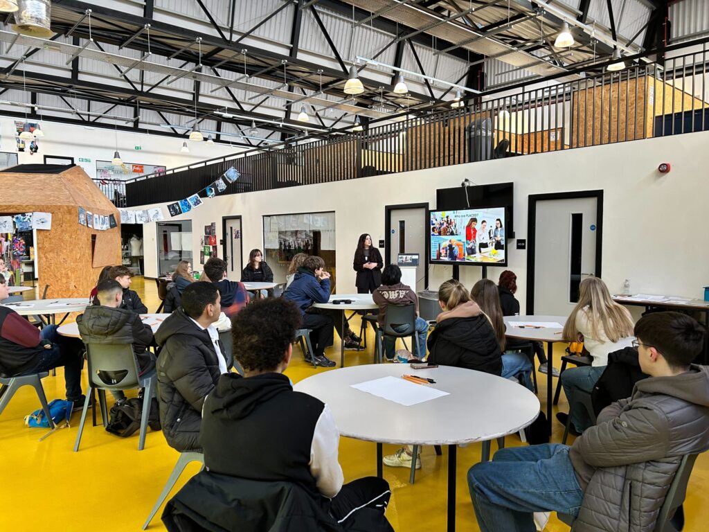 Comment contacter Godot et Fils à Caen pour des travaux