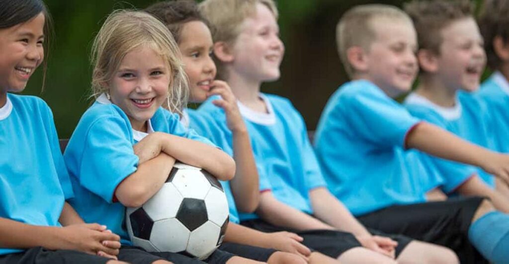 Quels programmes et activités propose le lycée polyvalent Léon Blum