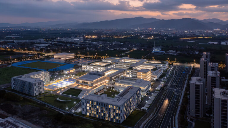 image dun lycee professionnel moderne