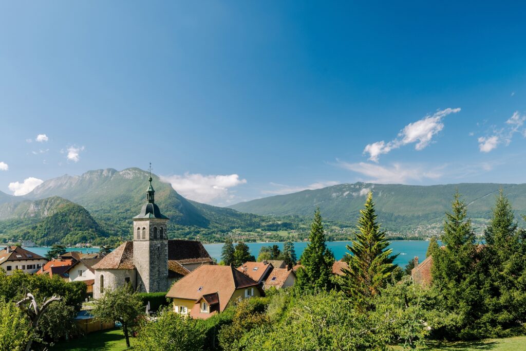 Pourquoi visiter Annecy en région Auvergne-Rhône-Alpes 4 Pourquoi visiter Annecy en région Auvergne-Rhône-Alpes