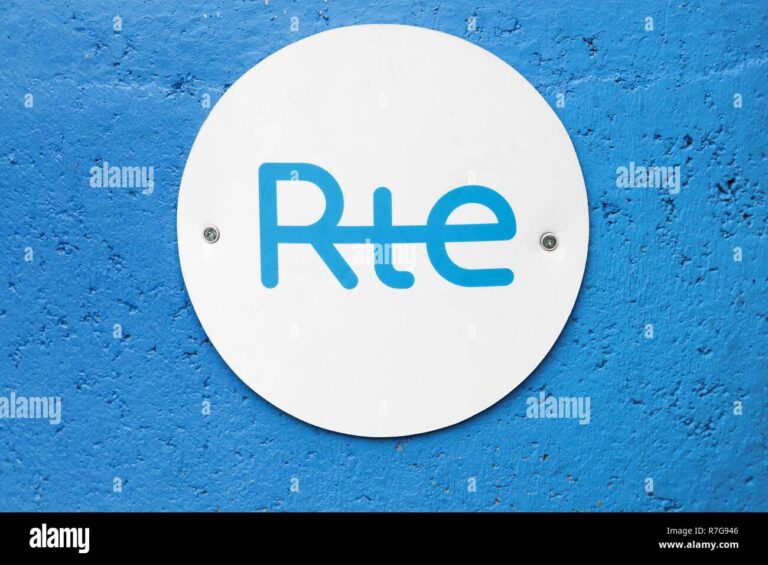 logo de rte sur un fond neutre