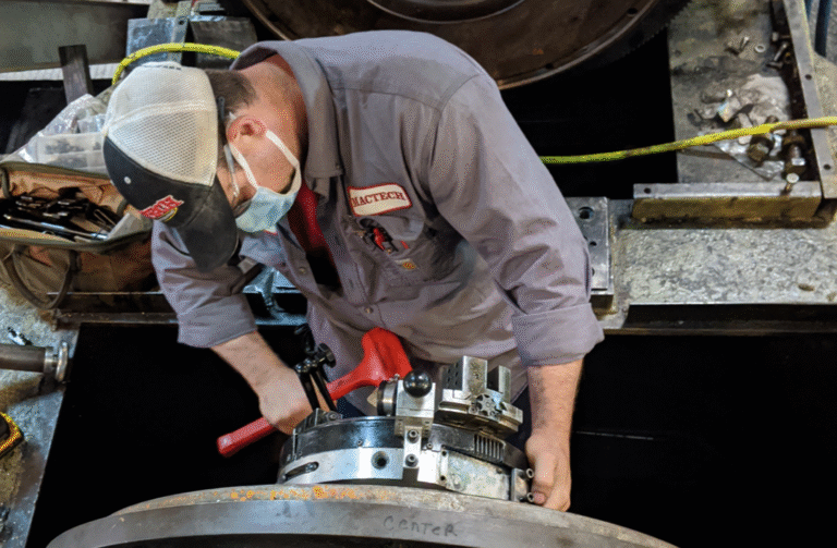 machiniste en action sur un chantier