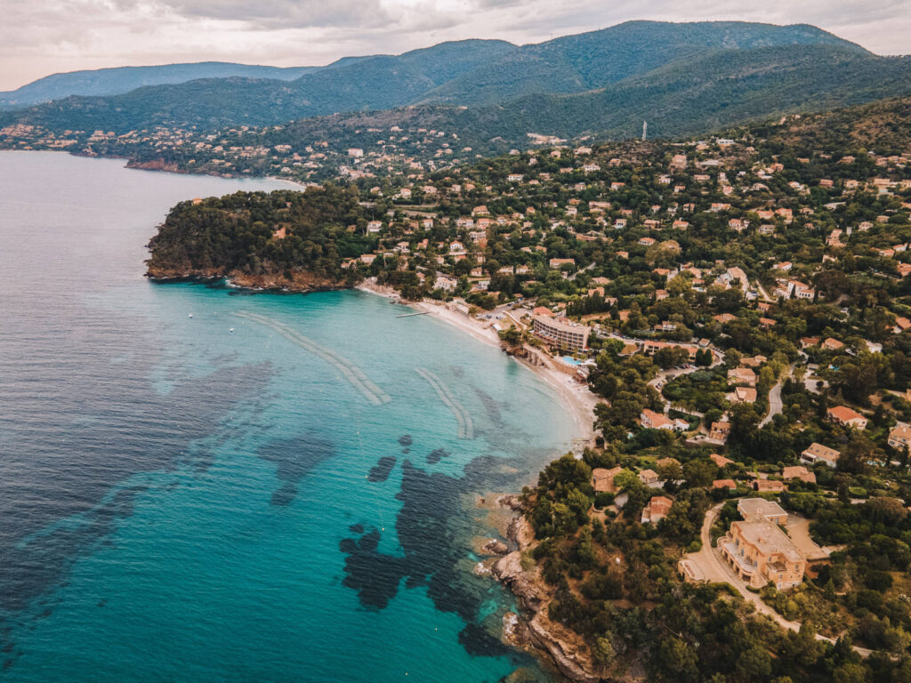 Pourquoi le Golfe de Saint-Tropez est-il si prisé par les voyageurs