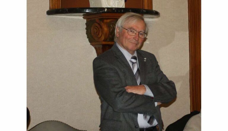 Qui est Jean Claude Léger, figure incontournable de Cluses 19 portrait de jean claude leger a cluses