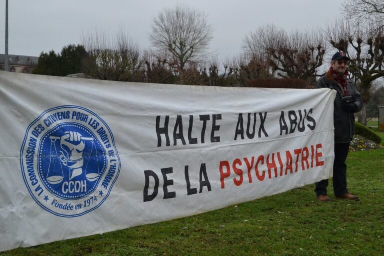 que fait la commission des citoyens pour les droits de lhomme