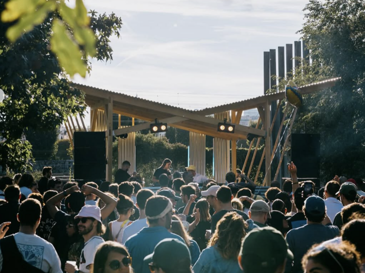 que se passe t il au cours du mois pour les evenements a venir