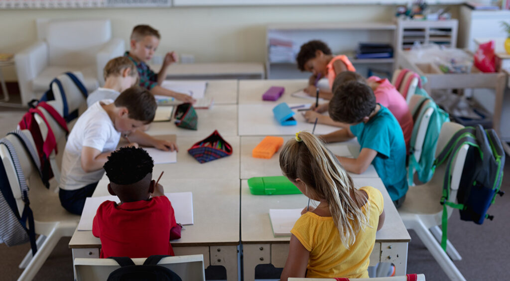 Quelles sont les différences entre un professeur dans le privé et dans le public