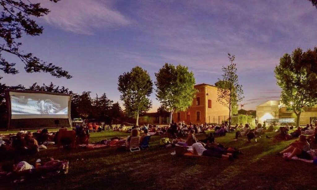 Quelles sont les principales attractions du festival d'art lyrique d'Aix 1 spectacle en plein air a aix en provence