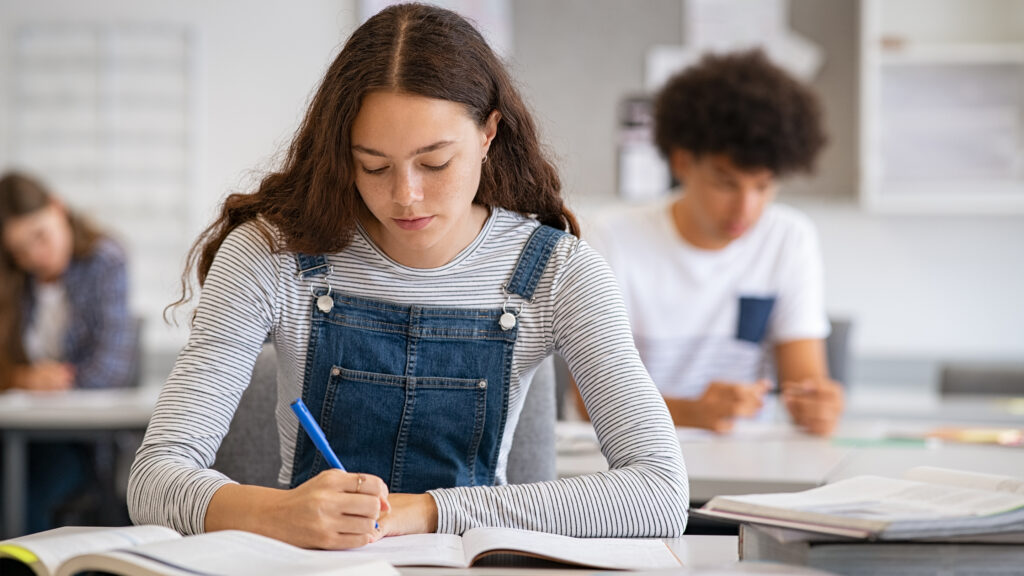 Un cour ou un cours : Quelle est la bonne orthographe à utiliser 1 un eleve en train dapprendre