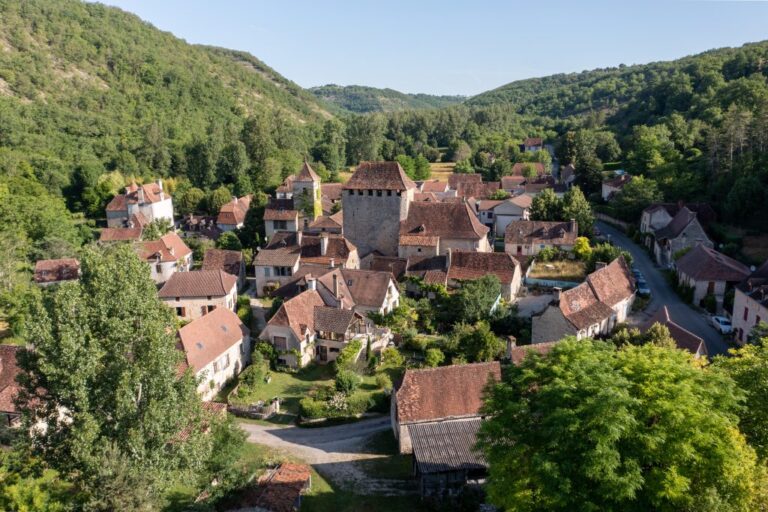 village pittoresque de la bastide murat