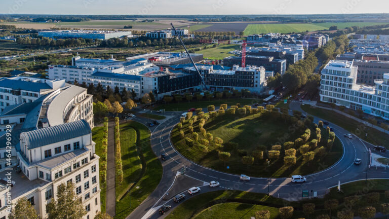 vue aerienne de marne la vallee moderne