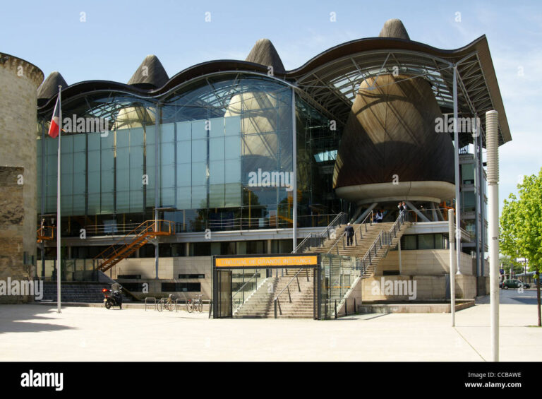 Comment fonctionne le contrôle judiciaire au Prado à Bordeaux 56 vue du palais de justice de bordeaux