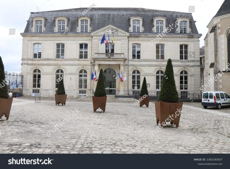 Que peut-on faire à la mairie de Sainte-Rose en Guadeloupe 1 vue exterieure de la mairie de sainte rose