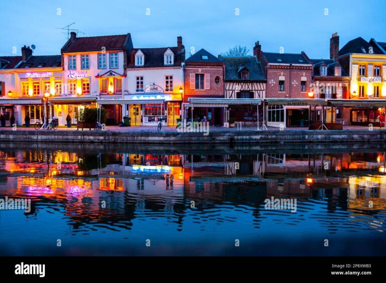 Combien d'habitants vivent actuellement à Amiens 21 vue panoramique de la ville damiens