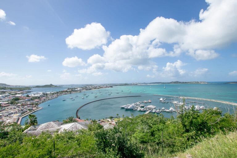 Où trouver un appartement en location longue durée à Saint-Martin 32 vue panoramique de saint martin