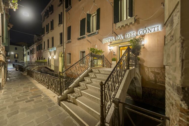 vue romantique de lhotel ca dei conti